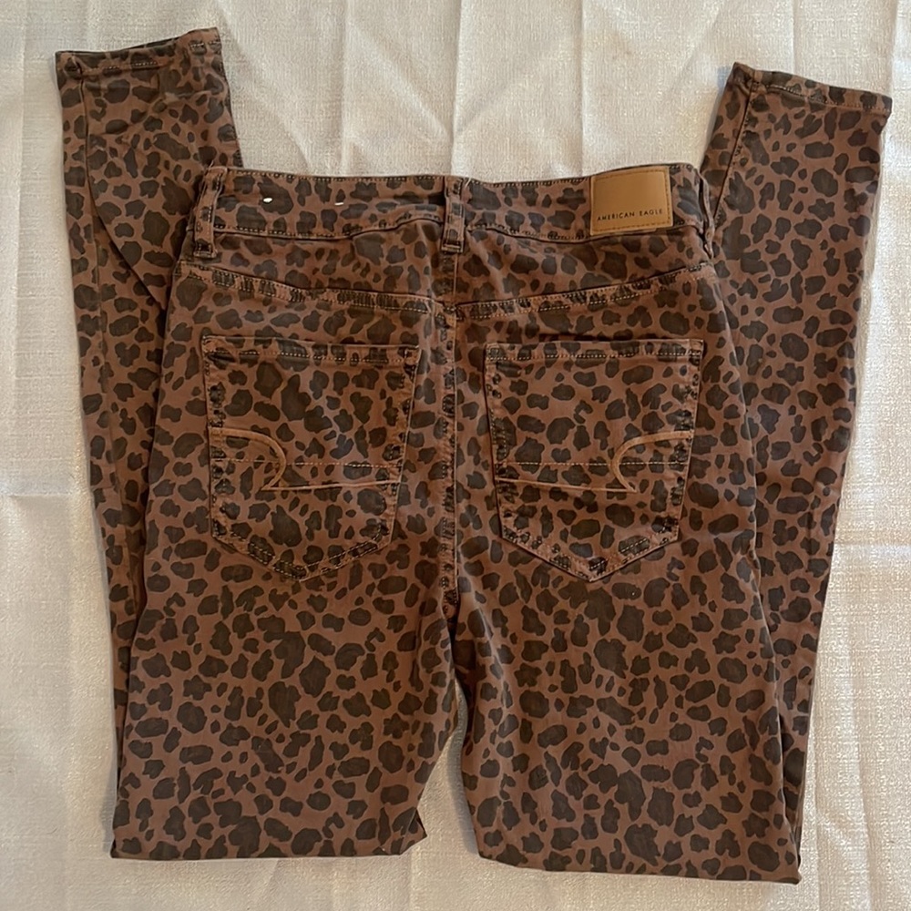 American Eagle Cheetah Super High Rise Jeggings Size 4